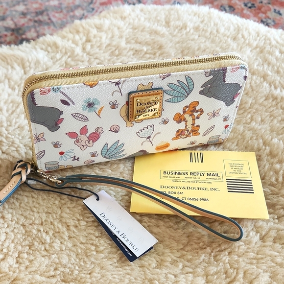NWT Dooney & Bourke Disney Parks Winnie The Pooh & Friends 3/4 Zip Long Wallet - Picture 15 of 17